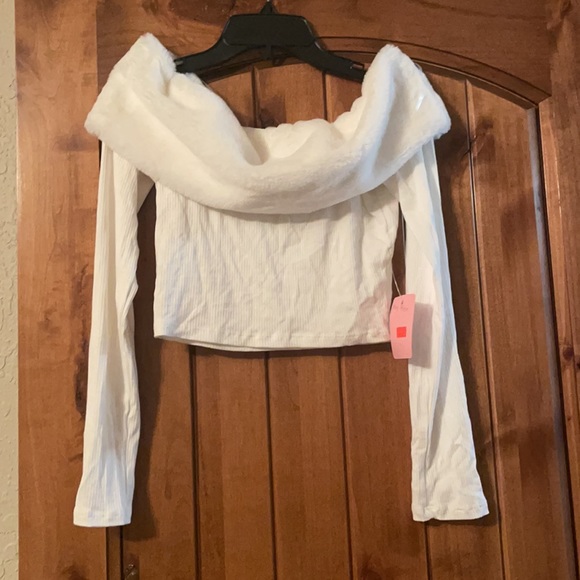 White fur off the shoulder top - Picture 2 of 3